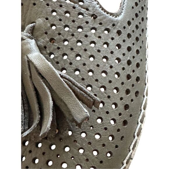 Bueno Navar Leather Laser Cut Peep Toe Slip On Espadrilles Sandals Olive Size 40 - Picture 10 of 11